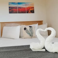 72B Family Retreat near Grand Canyon South Rim Sleeps 4