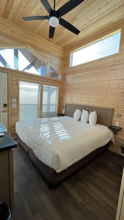 61B Cozy Home near Grand Canyon South Rim King Bed Sleeps 2