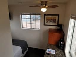 72B Family Retreat near Grand Canyon South Rim Sleeps 4