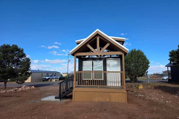 59A Cozy Home nr Grand Canyon South Rim King Bed w/Loft Sleeps 4 - Image 1