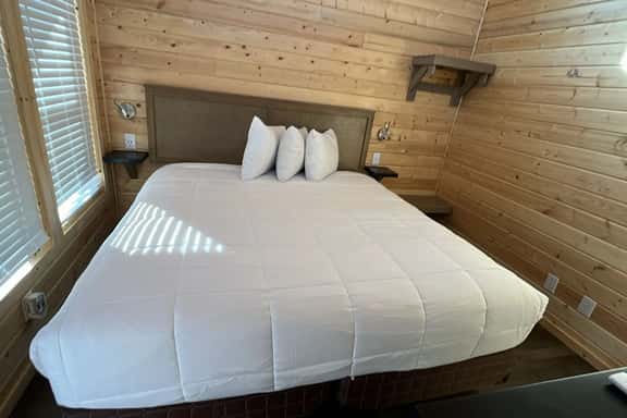 63B Cozy Home near Grand Canyon South Rim King Bed Sleeps 2 - Image 1