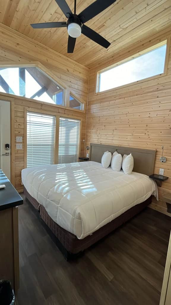 61B Cozy Home near Grand Canyon South Rim King Bed Sleeps 2