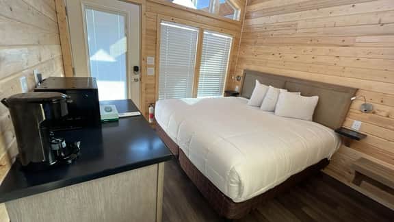 61B Cozy Home near Grand Canyon South Rim King Bed Sleeps 2