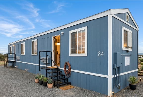 Grand Canyon Gateway: Private Suite with Kitchenette-Sleeps 4